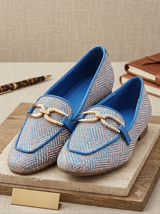 Tahari Shoes - Takhari Women's Blue Tweed Loafers with Gold Chain Accent Size 7